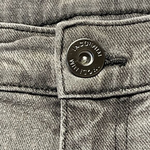 NWT INC International Concepts Denim Jeans Womens Gray Size 6/28 Ripped Straight - Picture 4 of 16